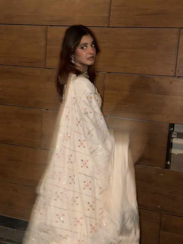 Navya chauhan